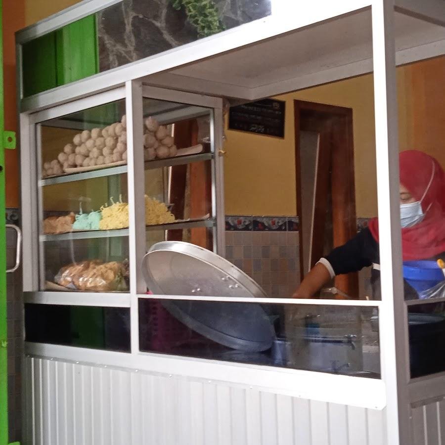 Bakso Surya Junrejo, Hasanuddin