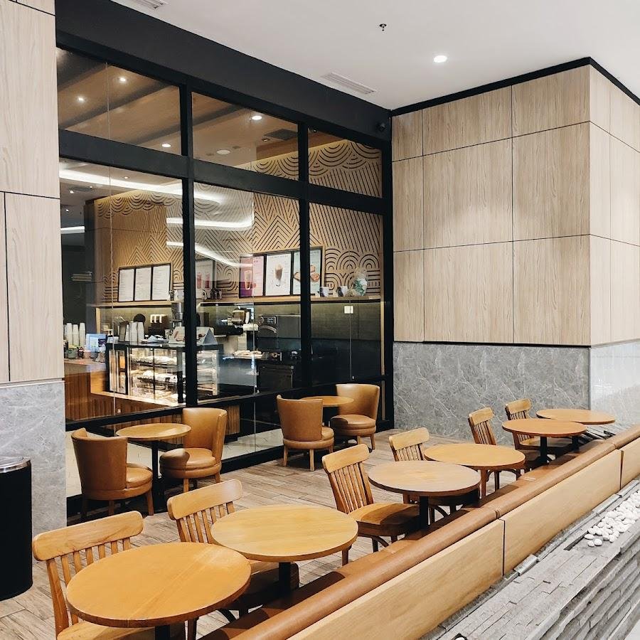 Starbucks, East Cost Surabaya