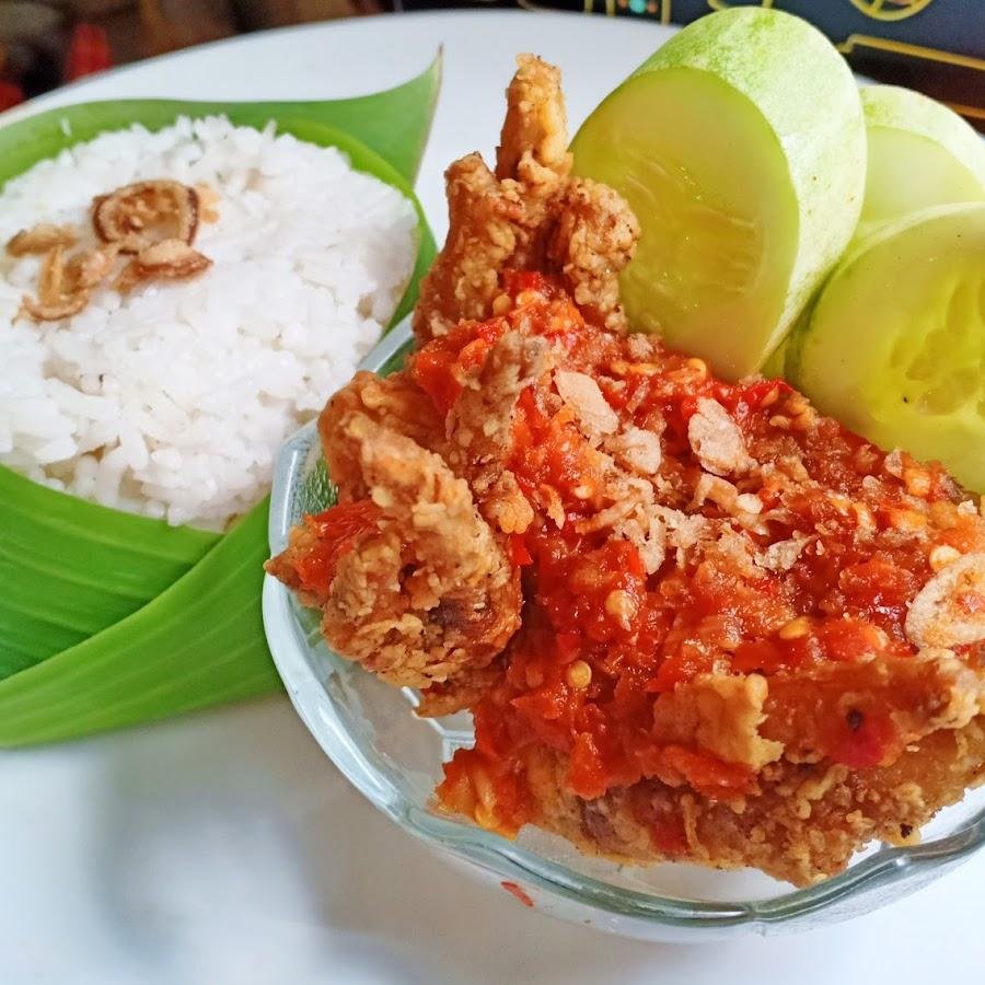 Kedai Ma Dede, Ayam Seuhah Ma Dede, Cibaligo