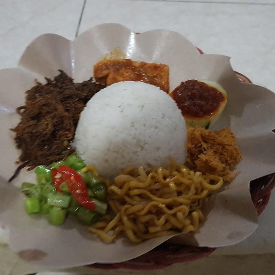Nasi Campur Surabaya Bu Ari, Klampis Anom