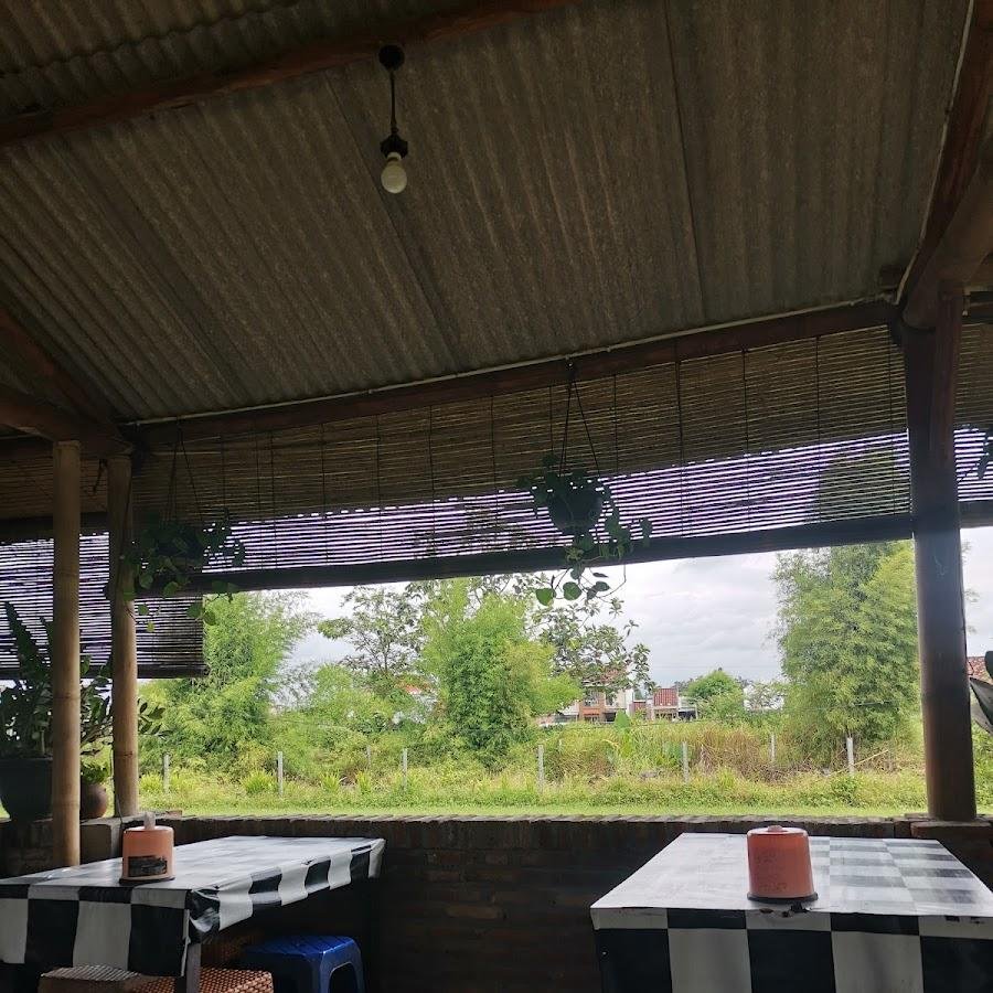 Warung Makan Bu Kadek Khas Bali, Selokan