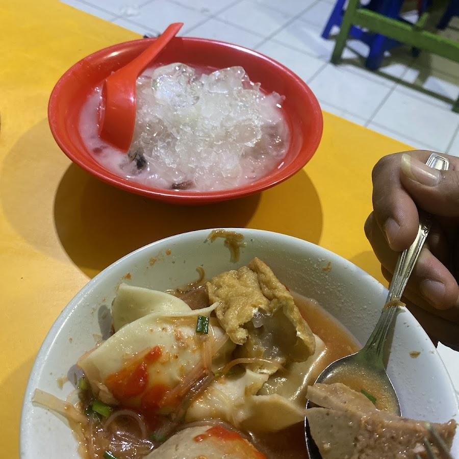 Es Teler Super Dan Bakso Daging Asli Cab 2, Rungkut