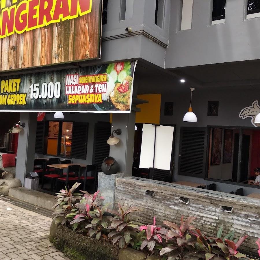 Ayam Geprek Pangeran, Cihanjuang