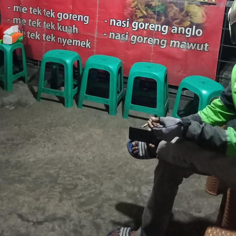 Mie Tek Tek Anglo Mang Boxir, Cikutra