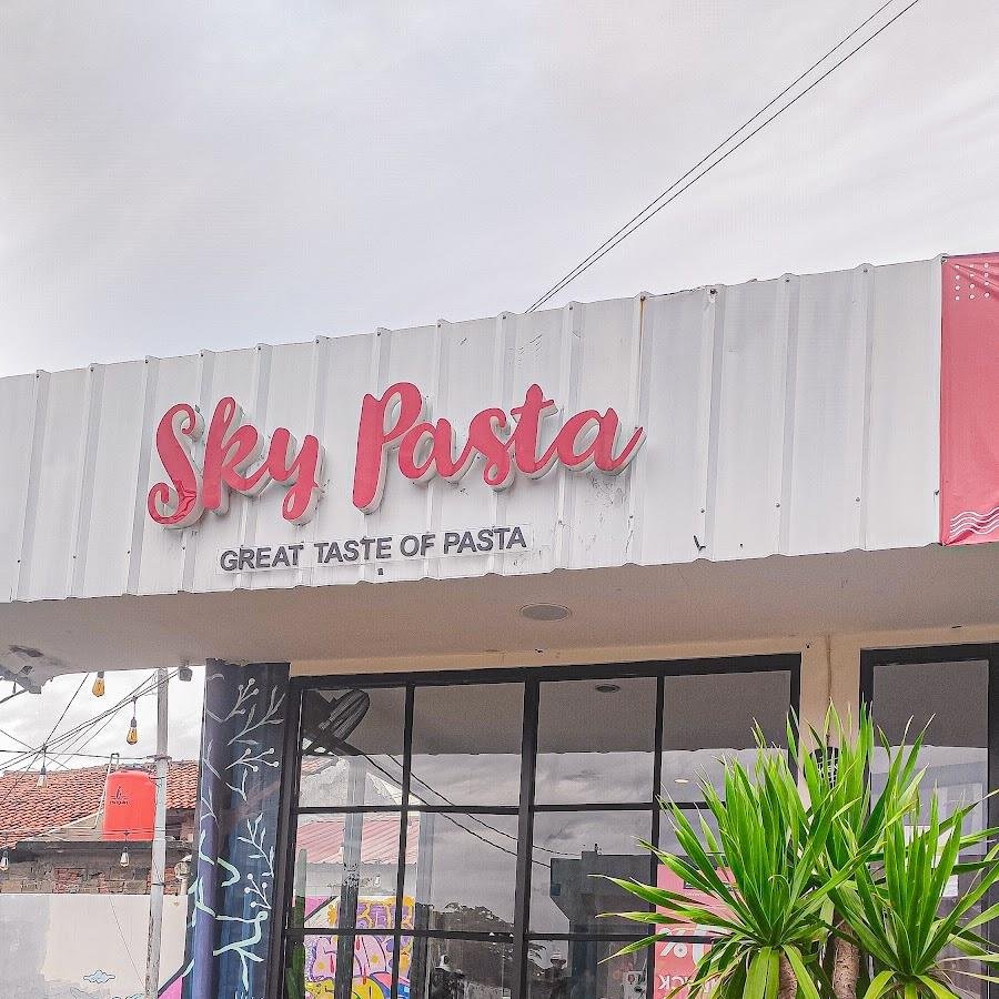 Sky Pasta, Petukangan