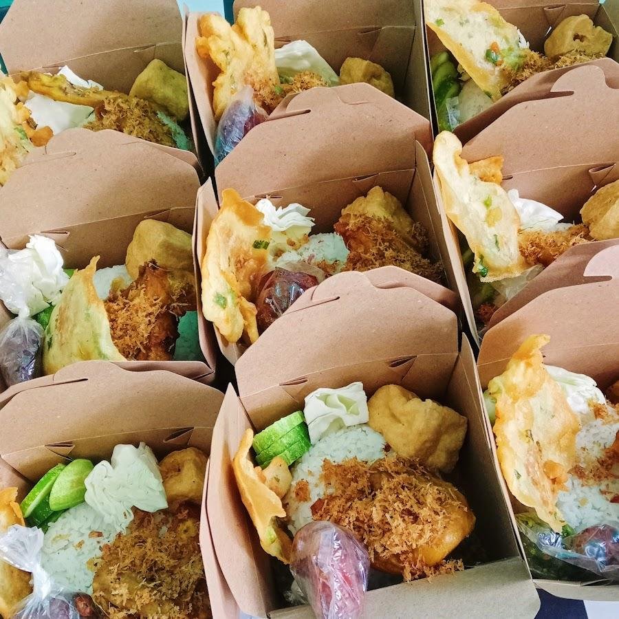 Ayam Goreng Serundeng Dua Puteri, Kawalu