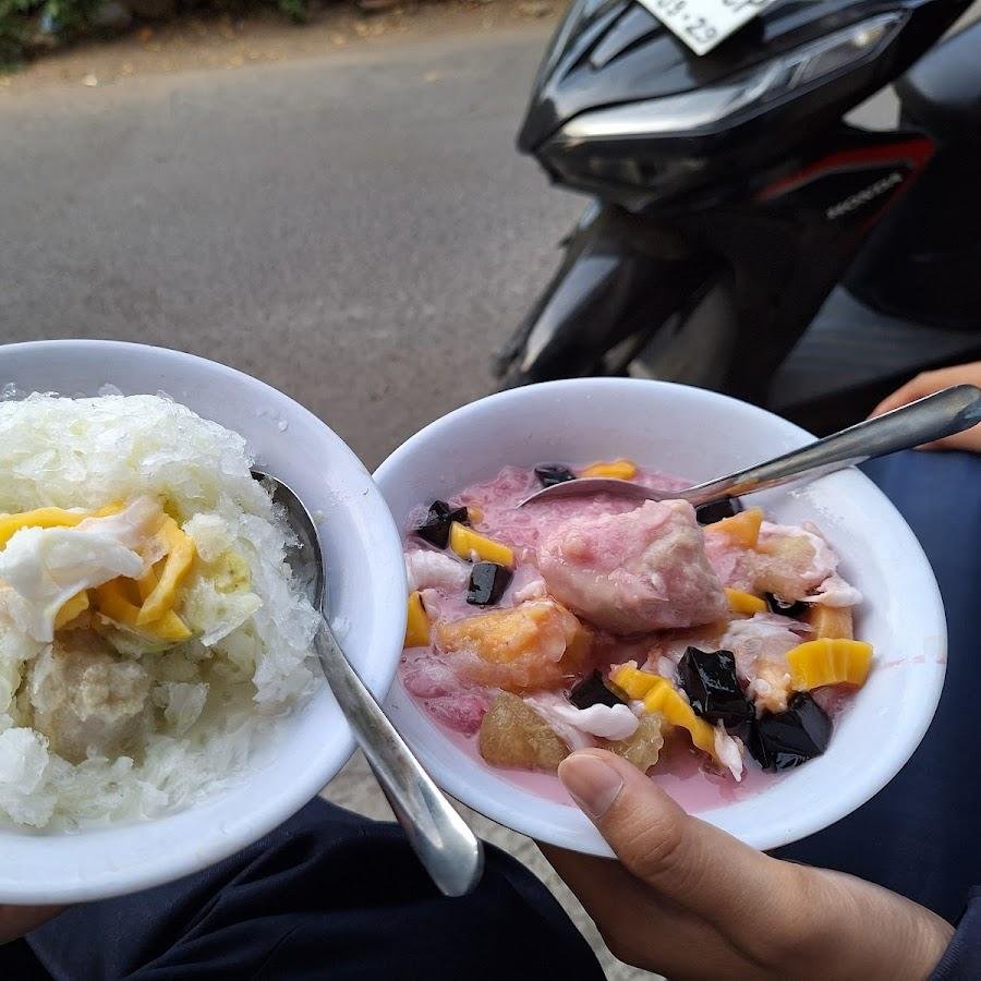 Es Buah 25, Wirobrajan
