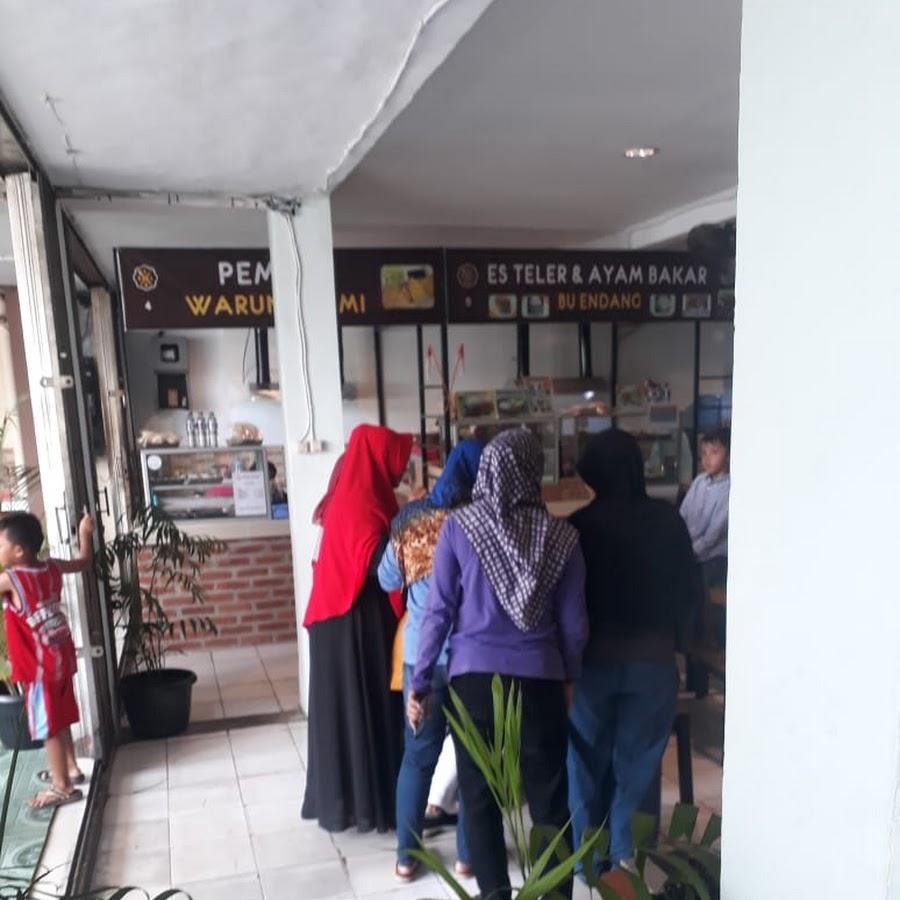 Es Teler & Ayam Bakar Bu Endang, Manggarai