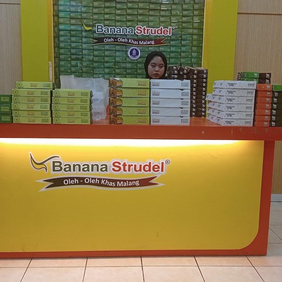 Banana Strudel, WR Supratman