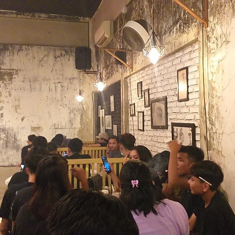 Situ Koffie, Flamboyan