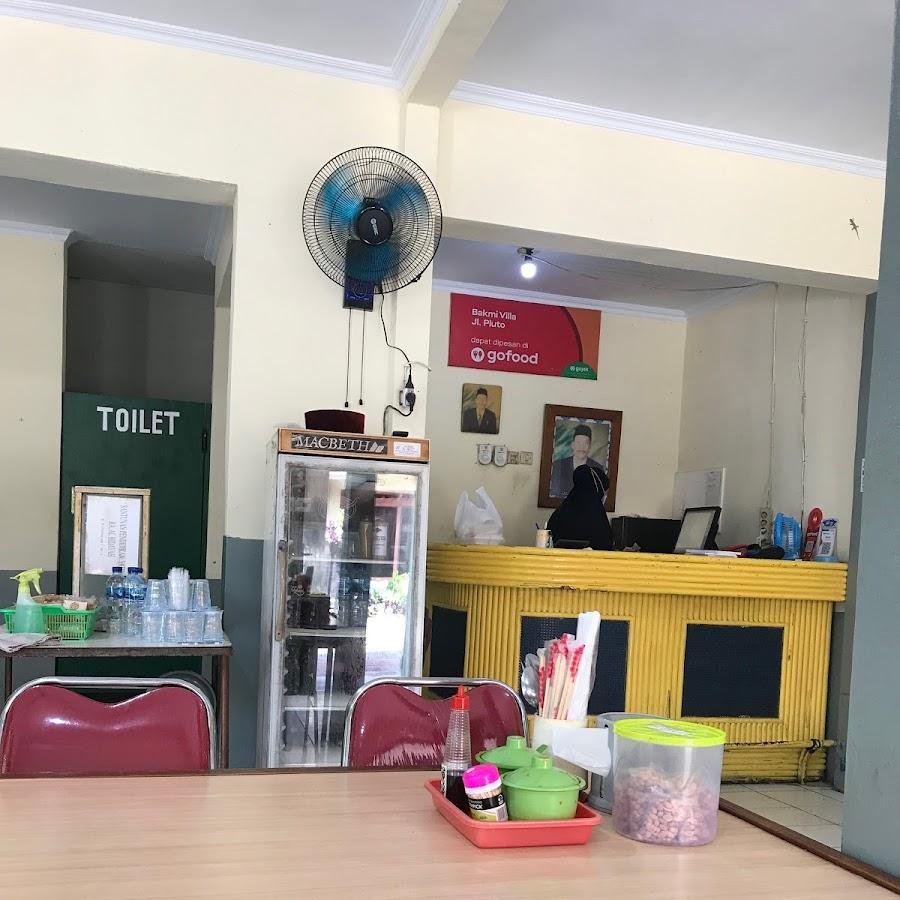 Bakmi Villa, Jl. Pluto