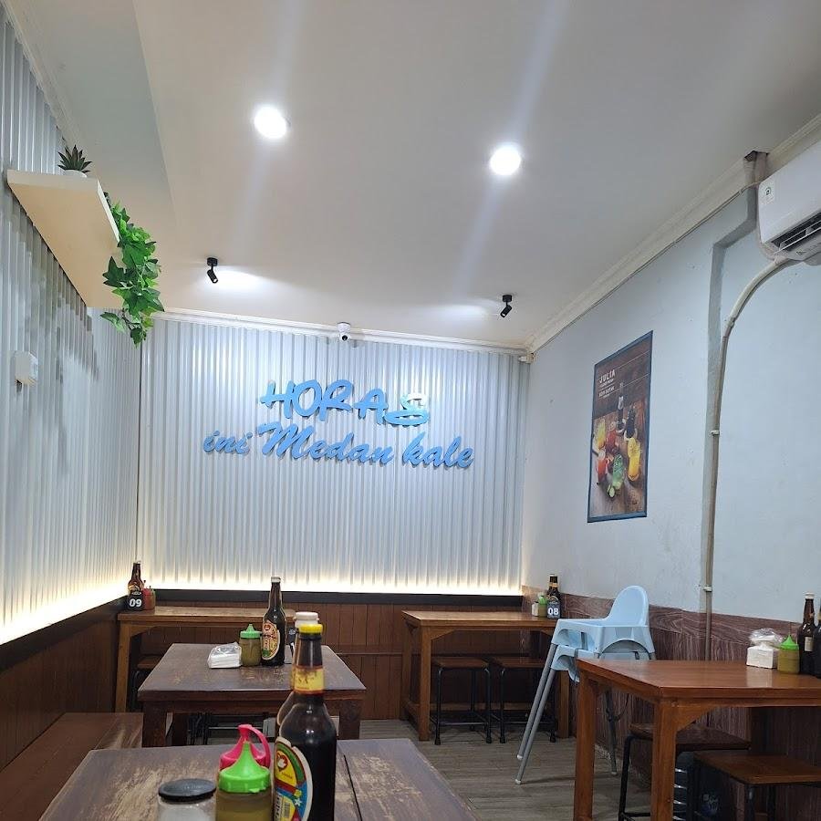 Kuliner Medan Julia, Pahlawan Revolusi