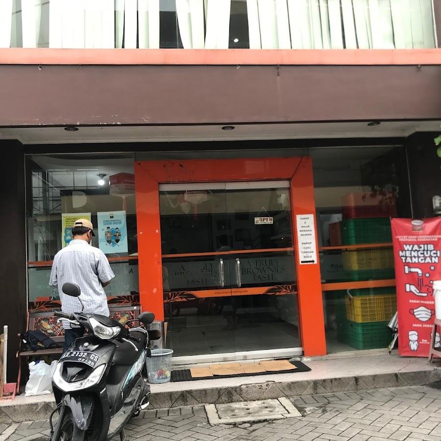 Amanda Brownies, Taman Siswa
