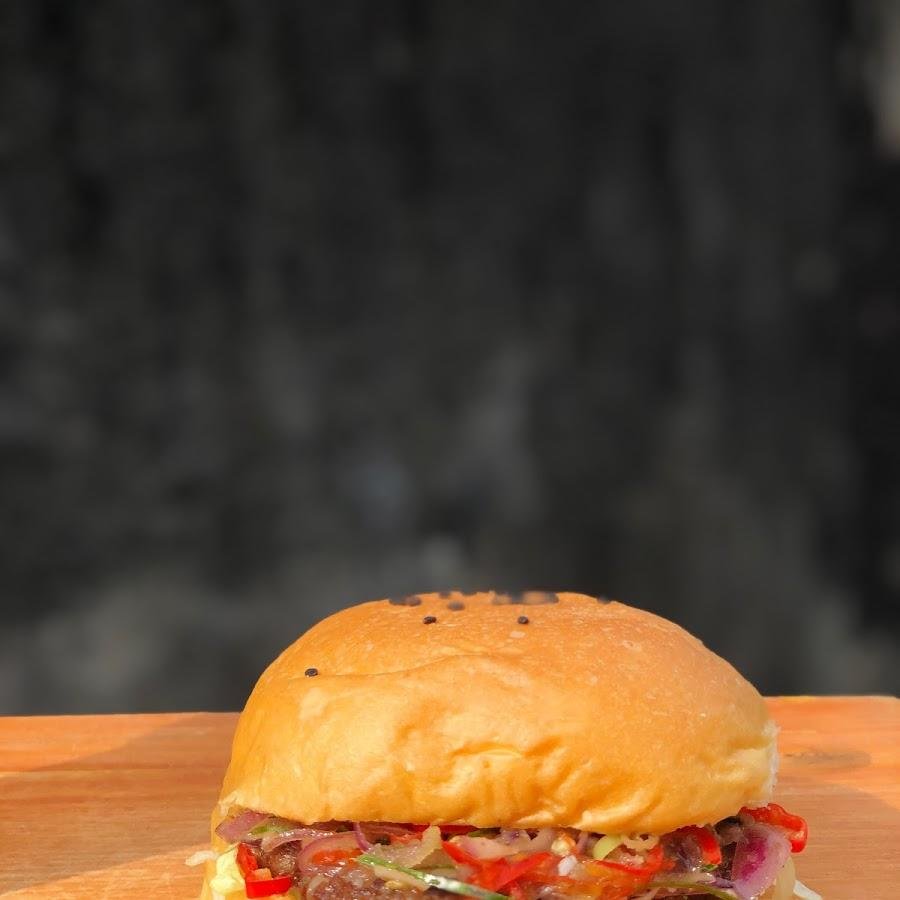 Bao Burger, Dr Sutomo