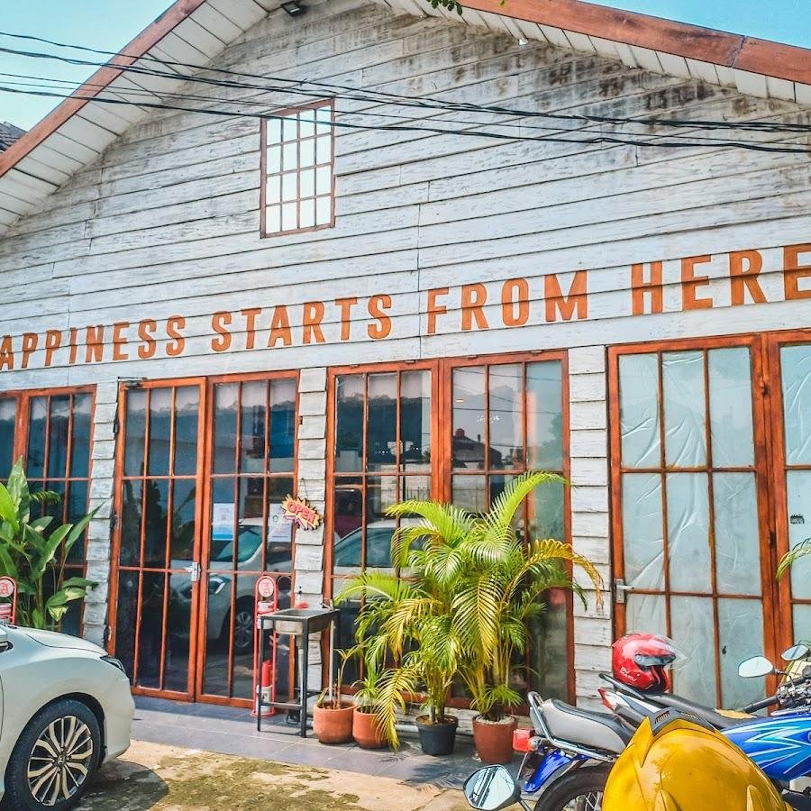 Happiness Kitchen and Coffee Pamulang