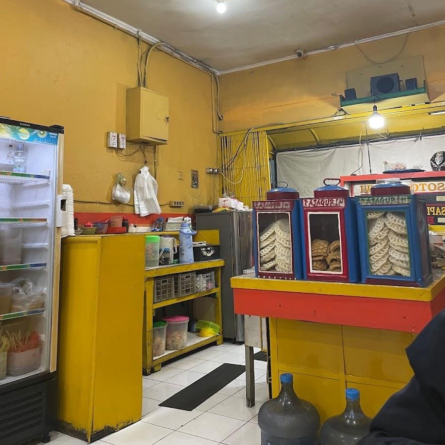 Soto Betawi & Sate Babeiing, Pramuka