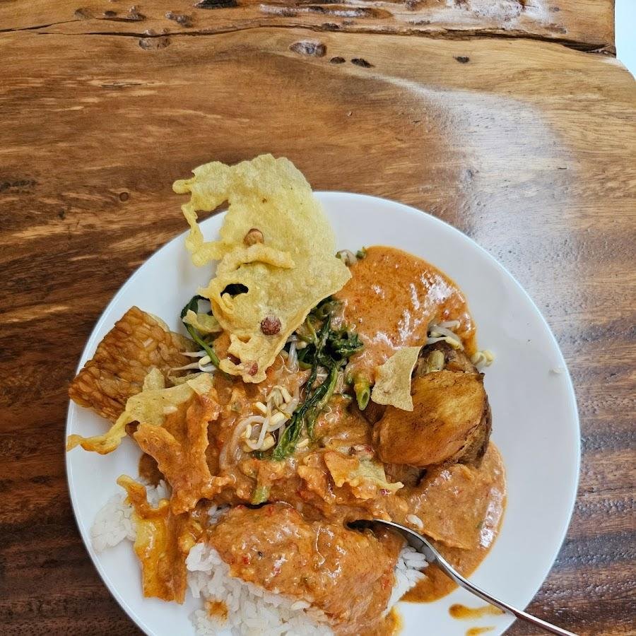 Nasi Pecel Premium, Tenggilis Mejoyo