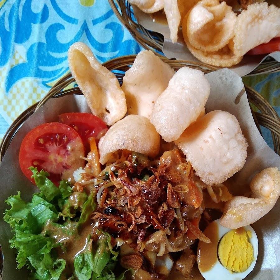 Gado- Gado Mbak Yah, Batang