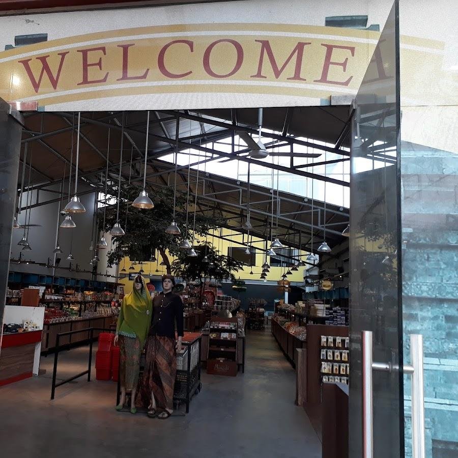 IBC Pondok Tempo Doeloe, Waru