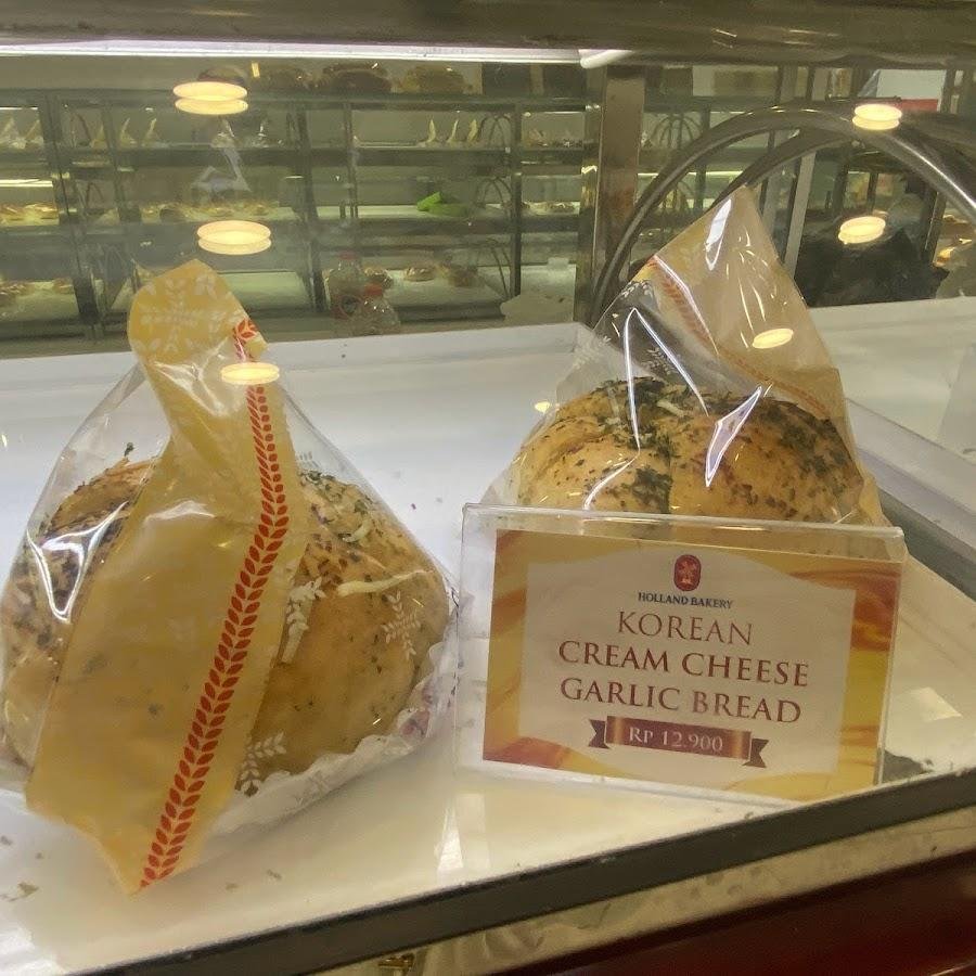 Holland Bakery, Sultan Iskandar Muda