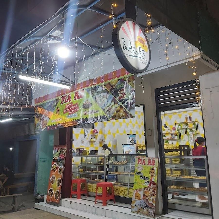 Pia RB, Stasiun Raya