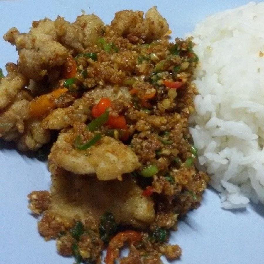 Refresh Seafood, Depan Kecamatan