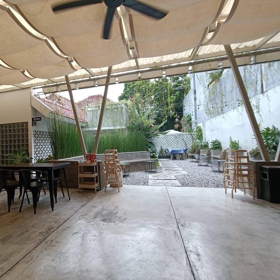 Sakoffie, Terusan Ciliwung