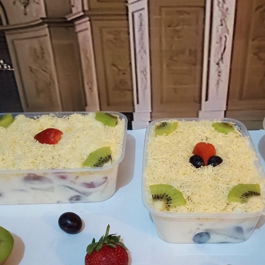 Salad Buah Nazira, Gang Senyum