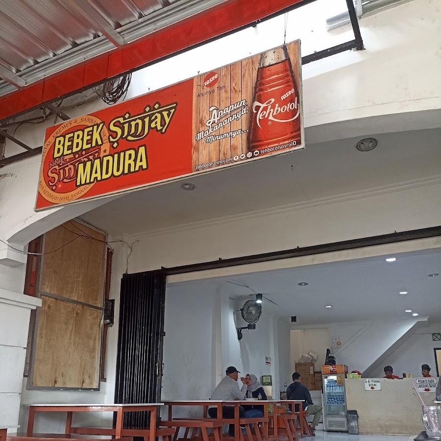 Bebek Sinjay, Soekarno Hatta