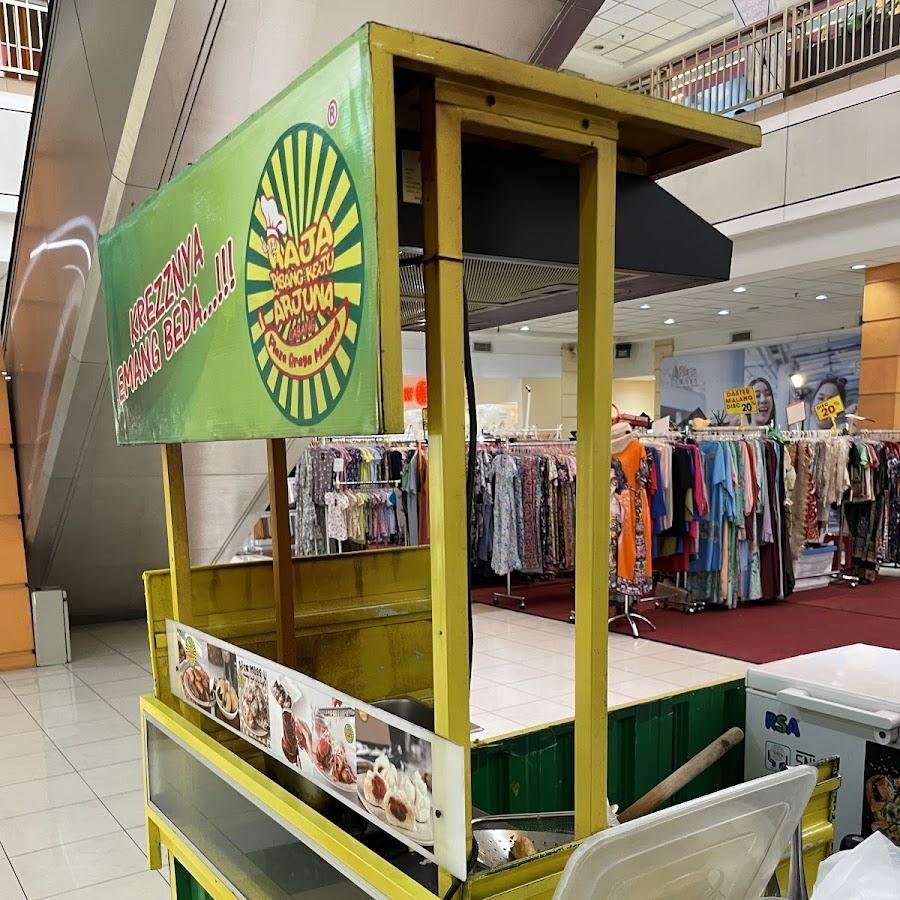 Raja Pisang Keju Arjuna, Plaza ARAYA