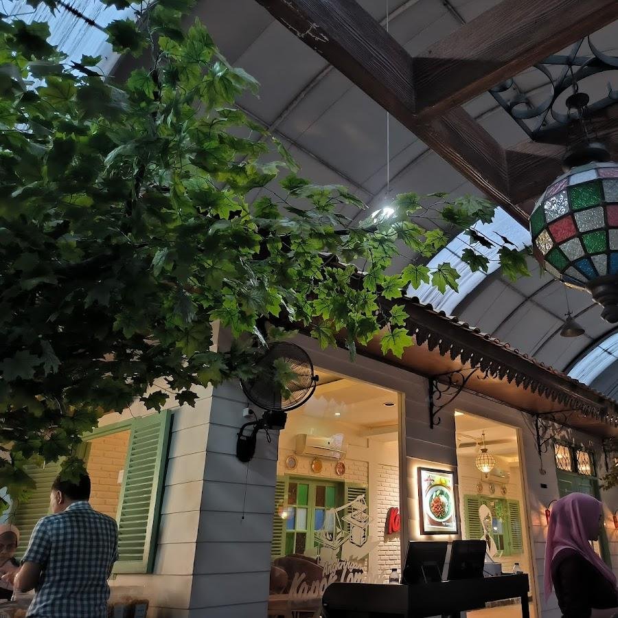 Angkringan Kapok Lombok, G-Walk