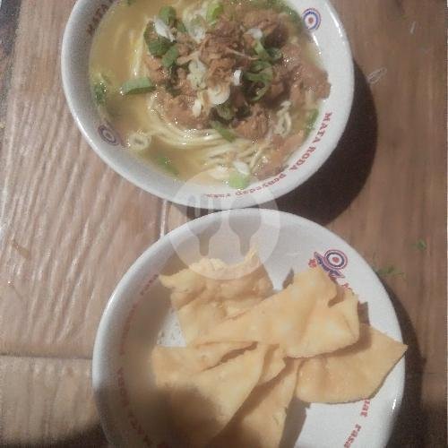 Mie Ayam Bakso & Pangsit menu Bakso dan Mie Ayam Pak Uzzan, Ngampilan
