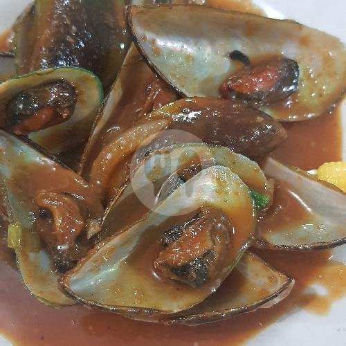 Kerang Ijo Saos Padang menu Seafood 68 Santa