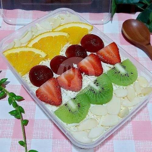 Review Salad Buah De.eM: Kenikmatan Segar di Tengah Kota Bandung