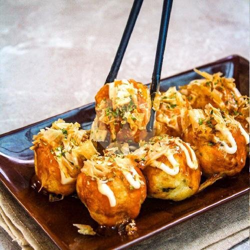 Review Hanayoshi Takoyaki: Menyelami Rasa dan Suasana Cemberut di Bandung