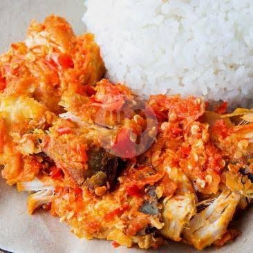 Review Warung Makan Kang Rusli: Nasi Ayam Krispi Bakar yang Menggugah Selera di Sleman