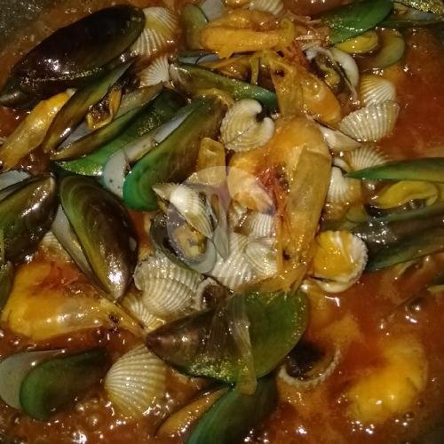 Seafood Campur Saos Asam Manis menu Dimas Seafood, Cihampelas