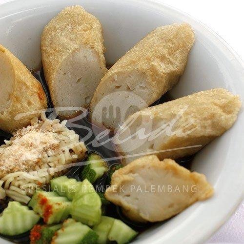 Tekwan menu Pempek Palembang Belide, Komplek Jakapurwa