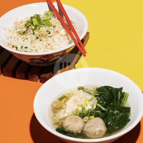 Bihun Kuah menu Mie Bakso Suryani (Baso Sapi Cihampelas), Bandung Kulon