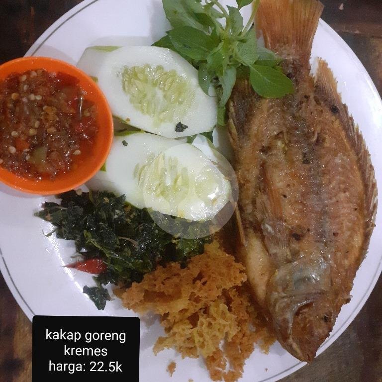 Ayam Kampung Utuh menu Ayam & Bebek Goreng Pak Bambang, Jaten