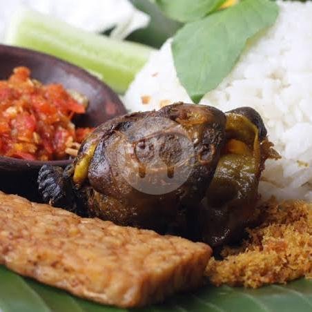 Nasi Telur Penyet menu Penyetan mbak Nur Wonocolo