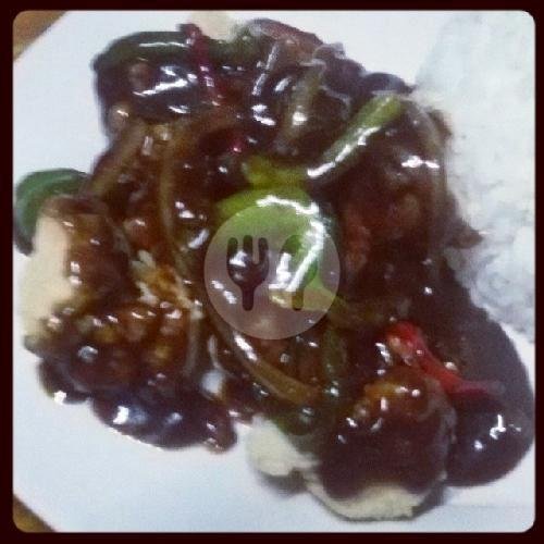 Nasi Ayam Saus Singapore menu Refresh Seafood, Depan Kecamatan