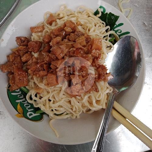 Mie Ayam Pangsit Budi: Surga Kuliner di Tebet Barat Dalam yang Wajib Dicoba