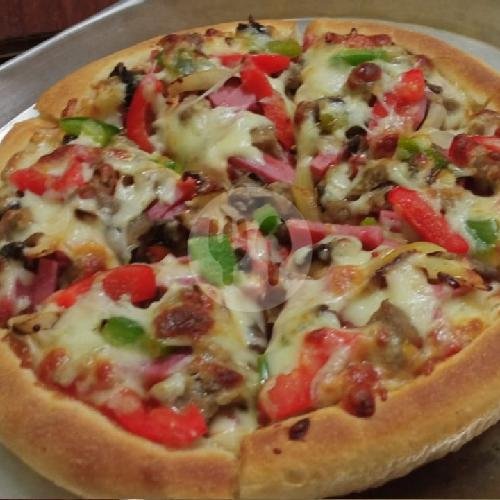 Nasi Goreng Telor Mata Sapi menu Pizza La Pizzeria, Taman Alfa Indah