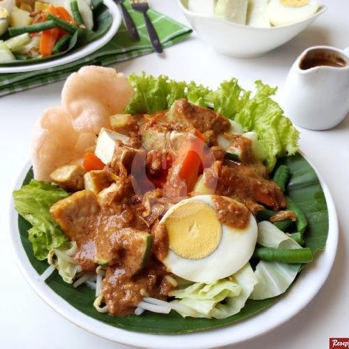 Gado-Gado Babeh Azis: Surga Gado-Gado Otentik di Cikini Jakarta