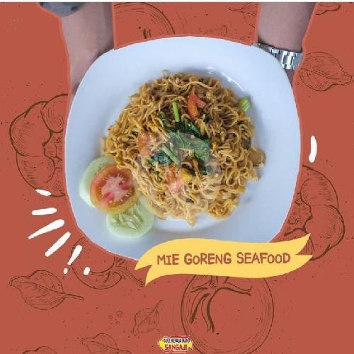 Bihun Goreng Ayam menu Gule Kepala Ikan, Sangaji