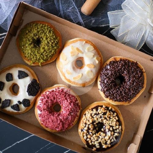 Paket 2 Box Bomboloni menu Qmeuli Donat Bomboloni, Perum Griya Mediteranean