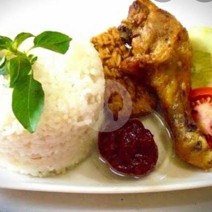 Review Kuliner: Pengalaman Makan di Warung Teras Sukun, Malang