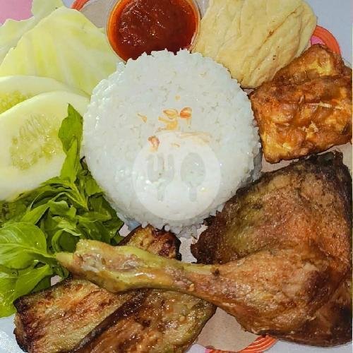 Penyetan Ayam + Nasi menu Nasi Goreng Kaget Roso, Rungkut