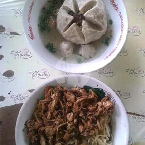 Mie Ayam Baso Jumbo Urat menu Mie Ayam Baso Monster, Fatahillah